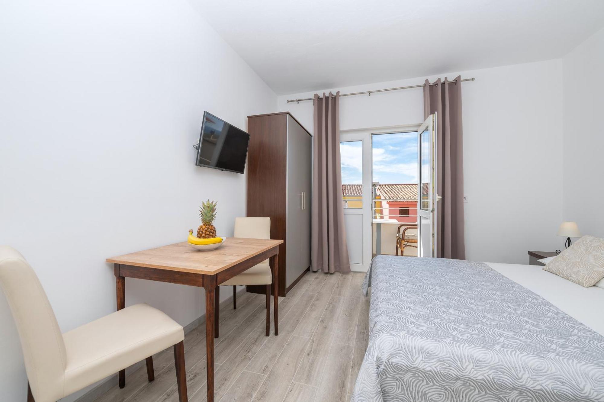 Bilin San Apartman Baška Voda Kültér fotó