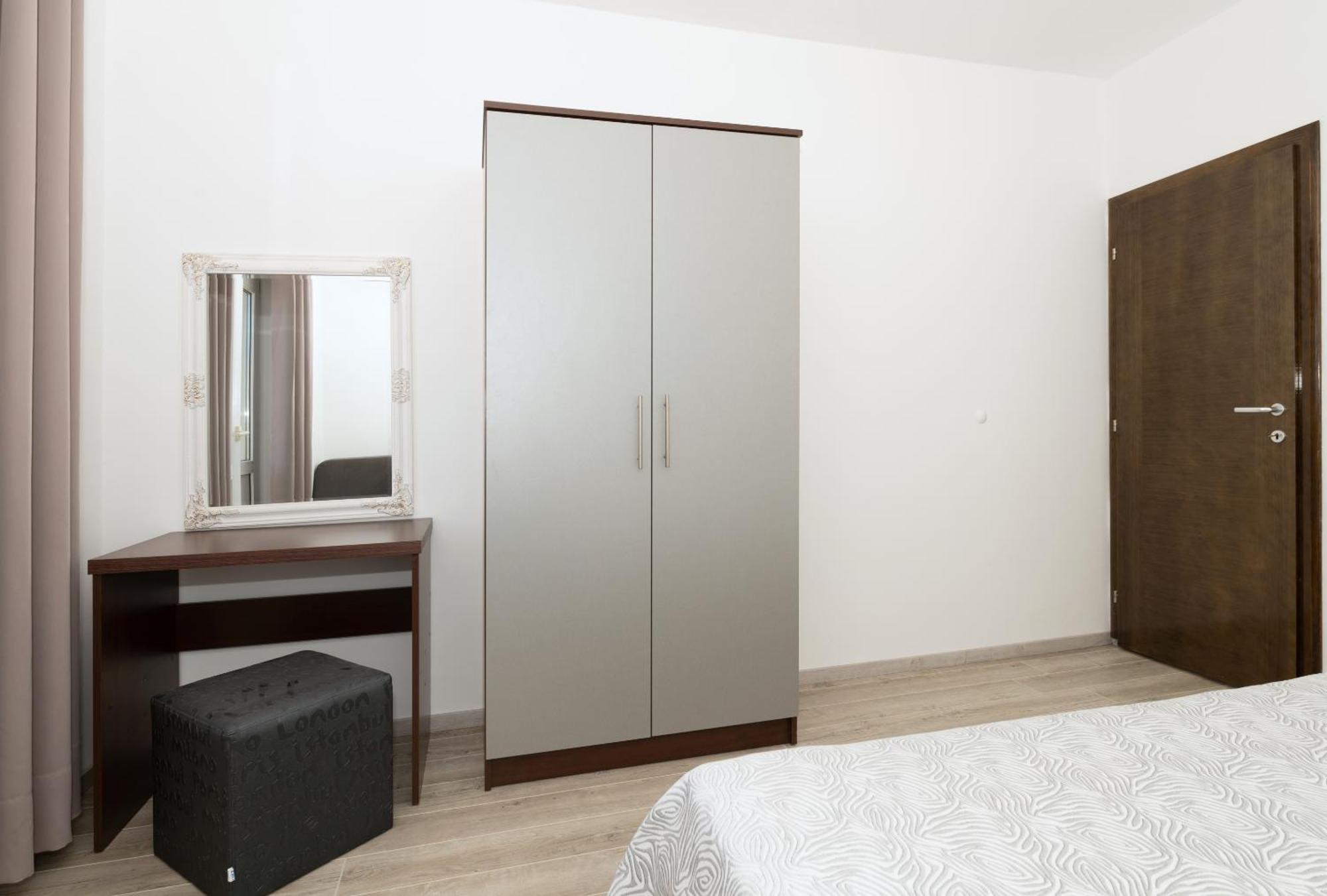 Bilin San Apartman Baška Voda Szoba fotó